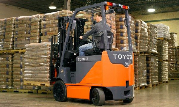 Benefits of an Electric Forklift